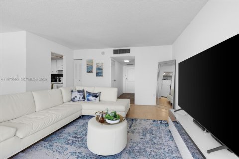 Купить кондоминиум в Авентура, Флорида 1 спальня, 83.24м2, № 2035880 - фото 14