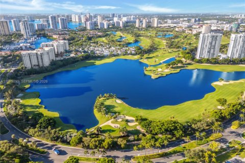 Купить кондоминиум в Авентура, Флорида 1 спальня, 83.24м2, № 2035880 - фото 8