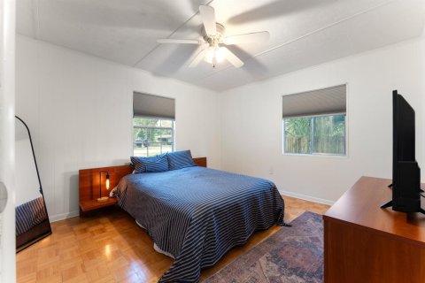 House in Vero Beach, Florida 2 bedrooms, 89.19 sq.m. № 2086915 - photo 9