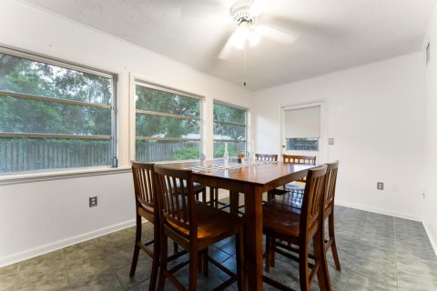 House in Vero Beach, Florida 2 bedrooms, 89.19 sq.m. № 2086915 - photo 8