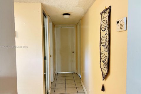 Купить кондоминиум в Дейви, Флорида 2 спальни, 98.48м2, № 2044576 - фото 3