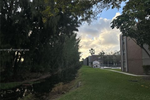 Купить кондоминиум в Дейви, Флорида 2 спальни, 98.48м2, № 2044576 - фото 17