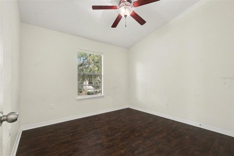 Townhouse in Fish Hawk, Florida 3 bedrooms, 148.09 sq.m. № 2299752 - photo 16
