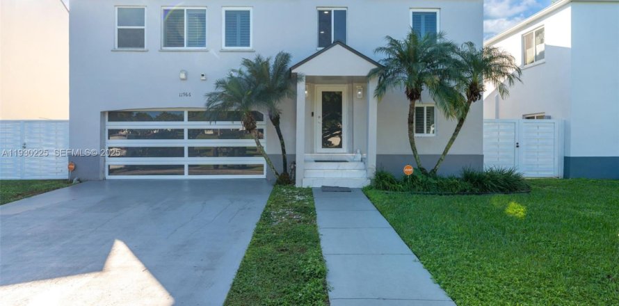 House in Homestead, Florida 5 bedrooms, 216.18 sq.m. № 1989028