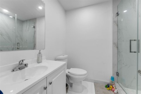 House in Homestead, Florida 5 bedrooms, 216.18 sq.m. № 1989028 - photo 16