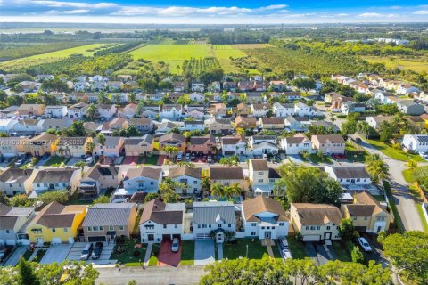 House in Homestead, Florida 5 bedrooms, 216.18 sq.m. № 1989028 - photo 29