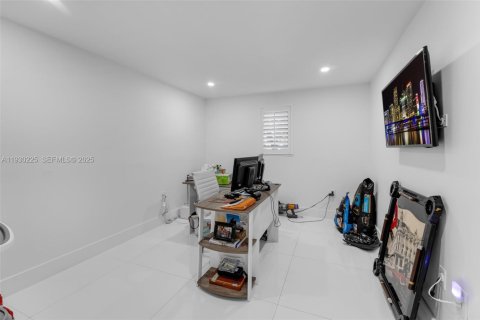 House in Homestead, Florida 5 bedrooms, 216.18 sq.m. № 1989028 - photo 12