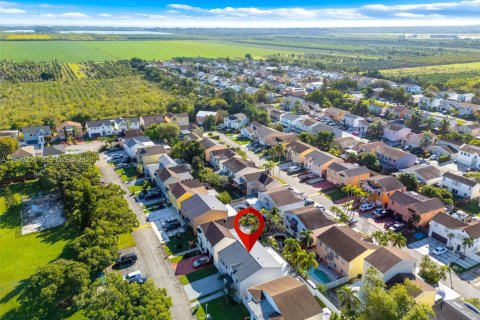 House in Homestead, Florida 5 bedrooms, 216.18 sq.m. № 1989028 - photo 30