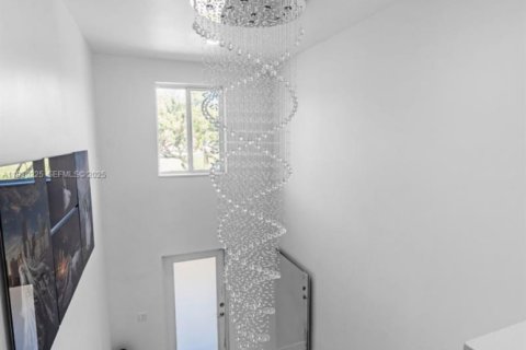 House in Homestead, Florida 5 bedrooms, 216.18 sq.m. № 1989028 - photo 8