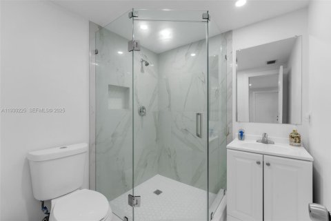 House in Homestead, Florida 5 bedrooms, 216.18 sq.m. № 1989028 - photo 13