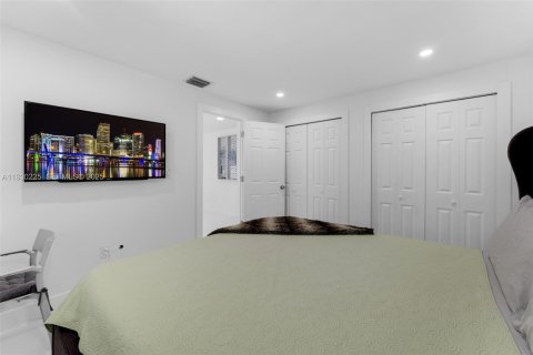 House in Homestead, Florida 5 bedrooms, 216.18 sq.m. № 1989028 - photo 11