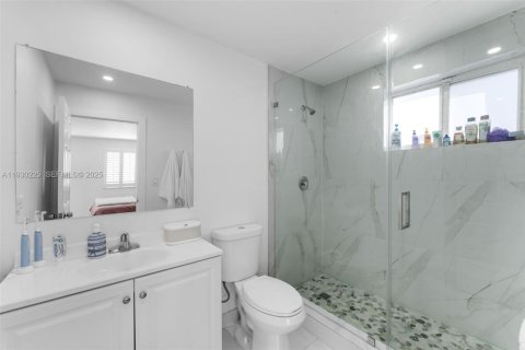 House in Homestead, Florida 5 bedrooms, 216.18 sq.m. № 1989028 - photo 24