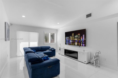 House in Homestead, Florida 5 bedrooms, 216.18 sq.m. № 1989028 - photo 21