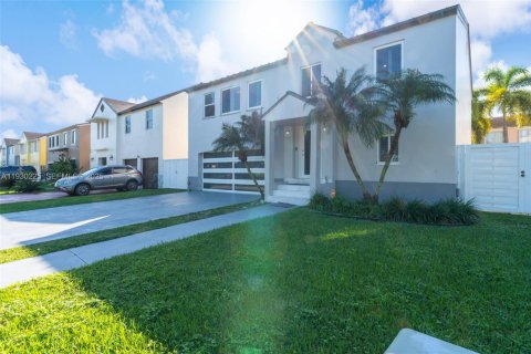 House in Homestead, Florida 5 bedrooms, 216.18 sq.m. № 1989028 - photo 3