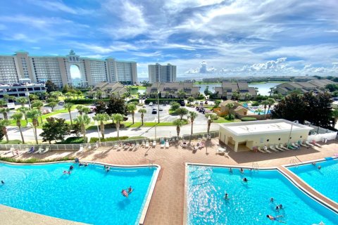 Condominio en venta en Miramar Beach, Florida, 1 dormitorio, 68 m2 № 558681 - foto 1
