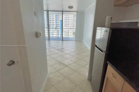 Condo in Miami, Florida  № 1887472 - photo 6