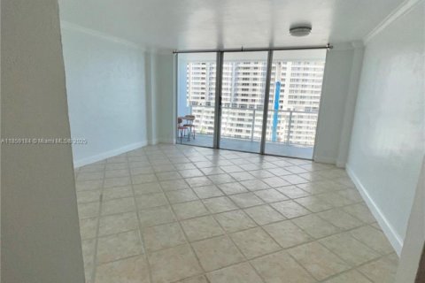 Condo in Miami, Florida  № 1887472 - photo 18