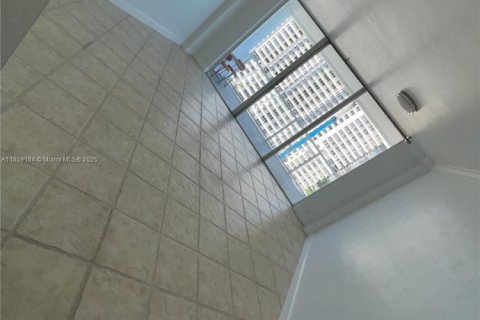 Condo in Miami, Florida  № 1887472 - photo 23