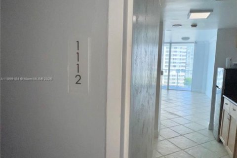 Condo in Miami, Florida  № 1887472 - photo 4