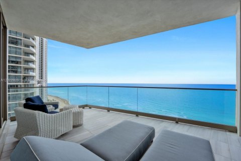 Condominio en venta en Sunny Isles Beach, Florida, 4 dormitorios, 323.67 m2 № 2153880 - foto 8