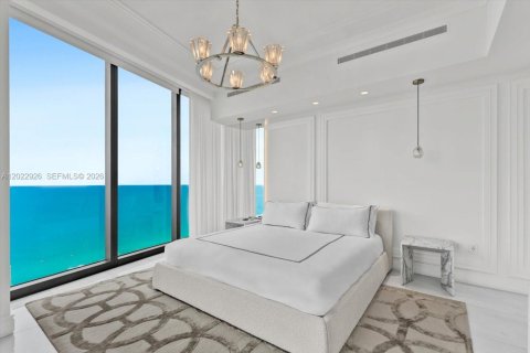 Condominio en venta en Sunny Isles Beach, Florida, 4 dormitorios, 323.67 m2 № 2153880 - foto 21