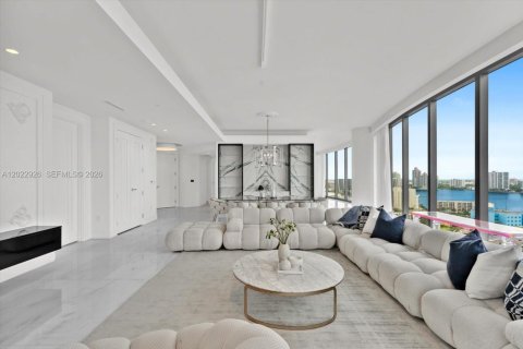 Condominio en venta en Sunny Isles Beach, Florida, 4 dormitorios, 323.67 m2 № 2153880 - foto 6