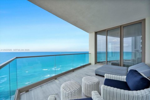 Condominio en venta en Sunny Isles Beach, Florida, 4 dormitorios, 323.67 m2 № 2153880 - foto 7
