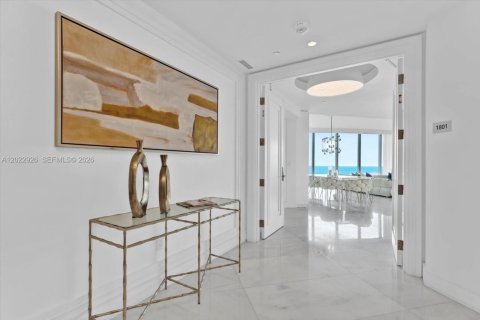 Condominio en venta en Sunny Isles Beach, Florida, 4 dormitorios, 323.67 m2 № 2153880 - foto 17