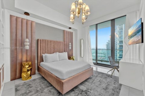 Condominio en venta en Sunny Isles Beach, Florida, 4 dormitorios, 323.67 m2 № 2153880 - foto 26