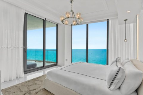 Condominio en venta en Sunny Isles Beach, Florida, 4 dormitorios, 323.67 m2 № 2153880 - foto 23