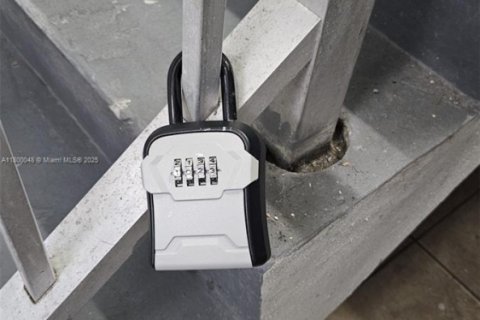 Купить кондоминиум в Майами, Флорида 1 спальня, 58.9м2, № 1684276 - фото 27