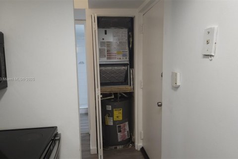 Купить кондоминиум в Майами, Флорида 1 спальня, 58.9м2, № 1684276 - фото 15