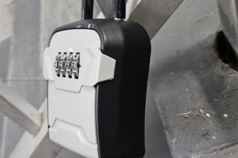 Купить кондоминиум в Майами, Флорида 1 спальня, 58.9м2, № 1684276 - фото 28