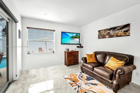 House in Cooper City, Florida 4 bedrooms, 273.88 sq.m. № 1802471 - photo 18