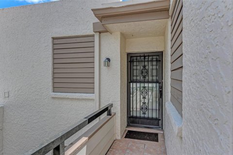 Condominio en alquiler en Bradenton, Florida, 2 dormitorios, 121.14 m2 № 2095772 - foto 3