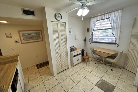 Condominio en alquiler en Bradenton, Florida, 2 dormitorios, 121.14 m2 № 2095772 - foto 8