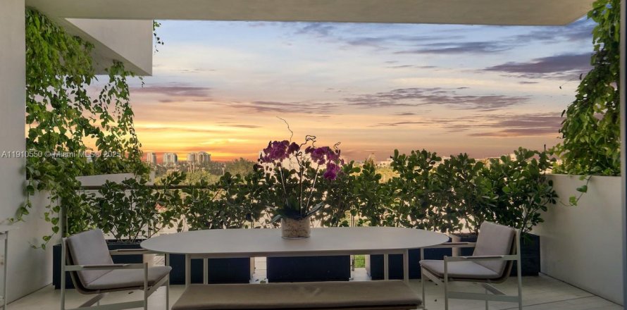 Кондоминиум с 2 спальнями в Майами-Бич, Флорида № 2013156