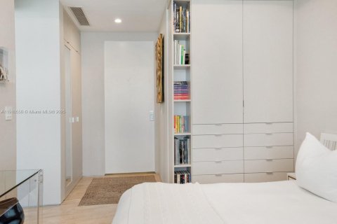 Купить кондоминиум в Майами-Бич, Флорида 2 спальни, 134.99м2, № 2013156 - фото 14