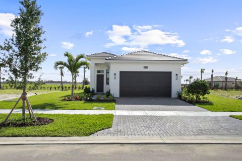House in Port St. Lucie, Florida 3 bedrooms, 160.16 sq.m. № 2147311