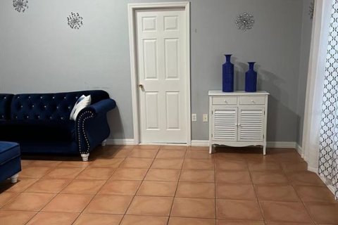 Villa ou maison à vendre à Kissimmee, Floride: 4 chambres, 207.73 m2 № 2142593 - photo 11