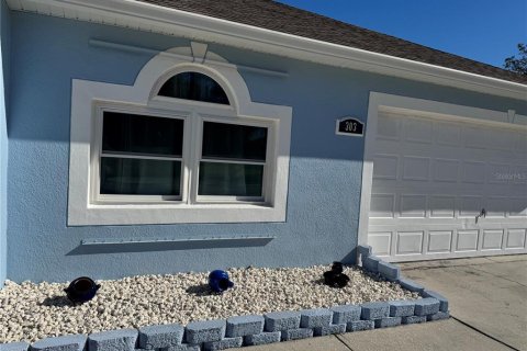 Villa ou maison à vendre à Kissimmee, Floride: 4 chambres, 207.73 m2 № 2142593 - photo 5