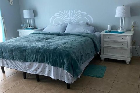Villa ou maison à vendre à Kissimmee, Floride: 4 chambres, 207.73 m2 № 2142593 - photo 15