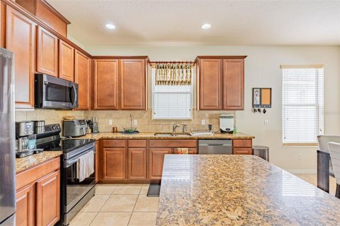 Casa en venta en Orlando, Florida, 6 dormitorios, 292.46 m2 № 1799939 - foto 10