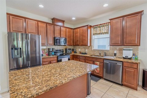 Casa en venta en Orlando, Florida, 6 dormitorios, 292.46 m2 № 1799939 - foto 11
