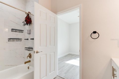 Villa ou maison à vendre à DeLand, Floride: 3 chambres, 131.74 m2 № 2238108 - photo 11