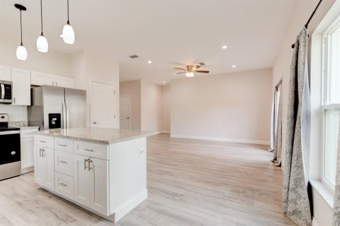 Villa ou maison à vendre à DeLand, Floride: 3 chambres, 131.74 m2 № 2238108 - photo 4