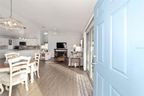 Casa en venta en The Villages, Florida, 2 dormitorios, 107.4 m2 № 1918262 - foto 4