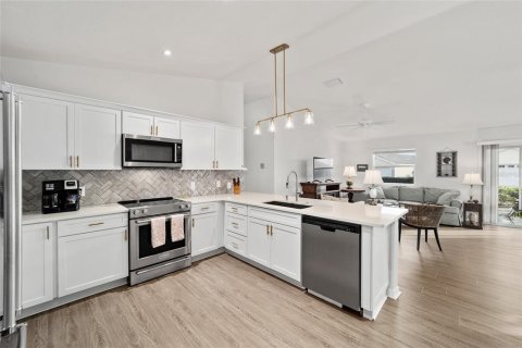 Casa en venta en The Villages, Florida, 2 dormitorios, 107.4 m2 № 1918262 - foto 7