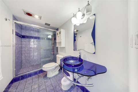 Condominio en venta en Hallandale Beach, Florida, 2 dormitorios, 124.49 m2 № 2031853 - foto 13