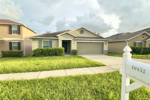 House in Clermont, Florida 4 bedrooms, 185.34 sq.m. № 2312575 - photo 5